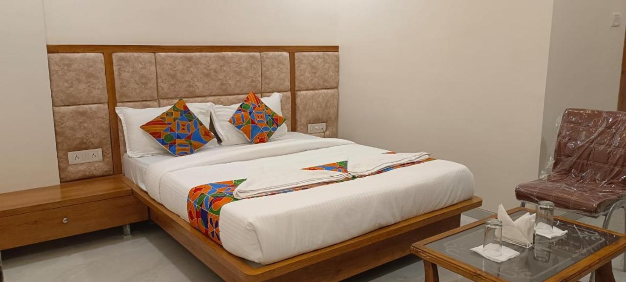 Hotel Adiraj Residency 纳威孟买 外观 照片